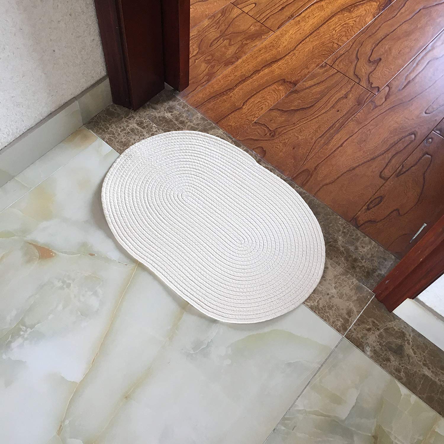 Natural water absorbent Bath mat Tub